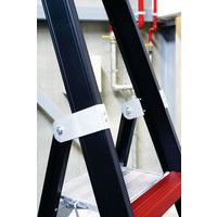 Maggiore stabilità grazie al sistema di cerniere fissate sulla barra posteriore (TGB)