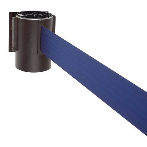 Attacco a muro con nastro blu,