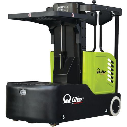 Piattaforma elevatrice speciale per l'assistenza di lavori in quota,